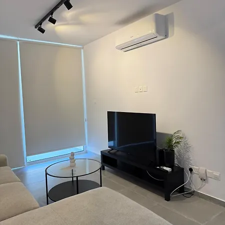 The Minimal Nest アパート *